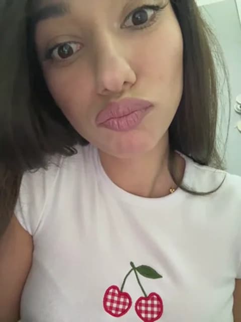 [2026-04-18 22:24] -_MiaQueen_- Show (37m)