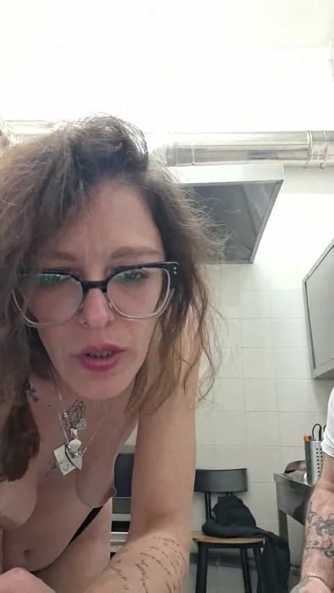 [2026-03-07 22:07] AlbaFox Show (120m)