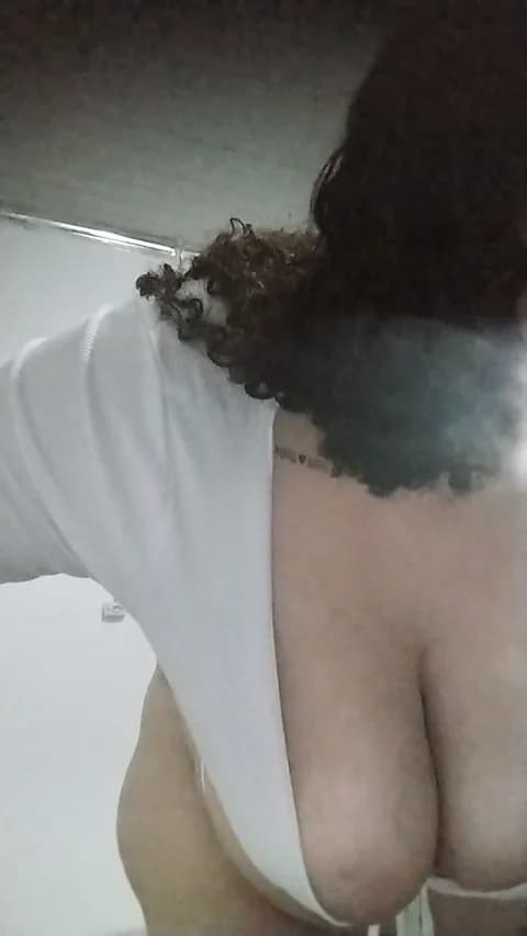 [2026-04-17 05:11] Annebranquinha1 Show (75m)