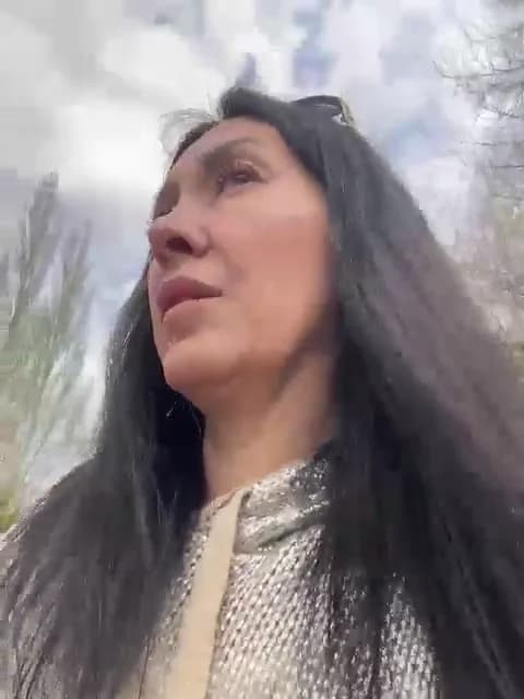 [2026-04-14 10:01] KarolinaMilf Show (83m)