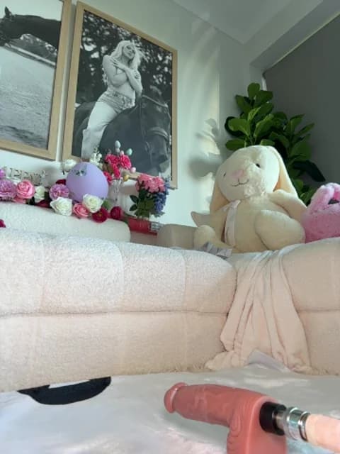 [2026-04-20 06:20] aus_queen Show (61m)