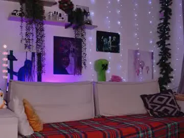 Lolly https://linktr.ee/lollyshy__